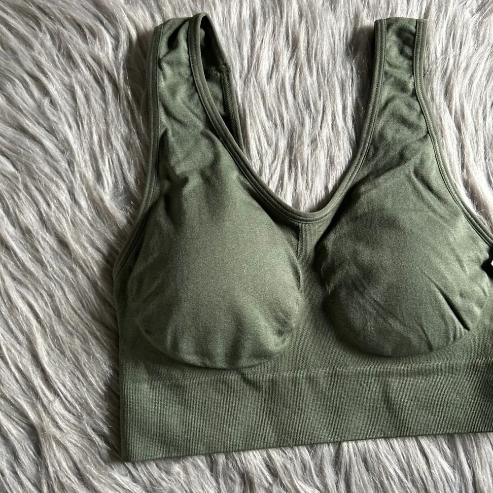 Joyspun Comfy Wireless‎ Bra Women's Size Medium Green Stretchy Pull Over NEW